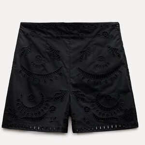 COLLECTION EMBROIDERED EYELET SHORTS